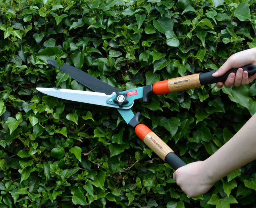 Brown's Garden Tools | Heavy Duty Hedge Shears With Tension Adjuster - BROWNS PET RANGE